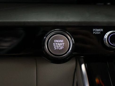 Certified 2024 Kia Carnival EX FWD image 42