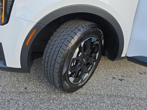 Used 2024 Kia Sorento S image 31