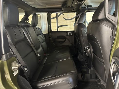 Used 2023 Jeep Wrangler Unlimited w/ Cold Weather Group AWD/4WD image 15