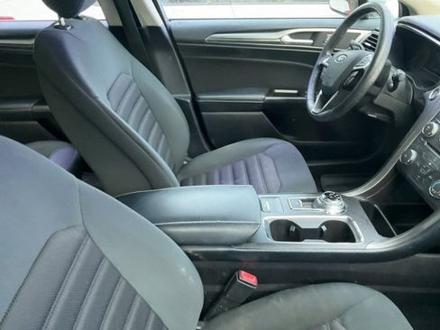 Used 2017 Ford Fusion S w/ Equipment Group 101A image 4