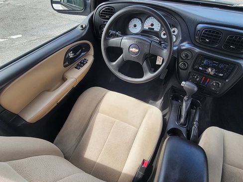 Used 2005 Chevrolet TrailBlazer LS w/ LS Preferred Equipment Group AWD/4WD image 22