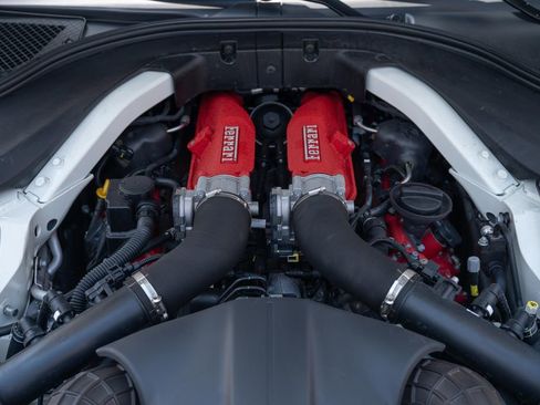 Used 2023 Ferrari Portofino M RWD image 13