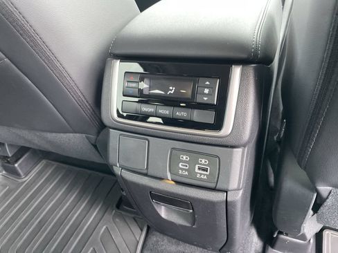 Used 2026 Subaru Ascent Premium w/ Popular Package #2 AWD/4WD image 24