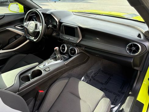 Used 2021 Chevrolet Camaro LT image 18