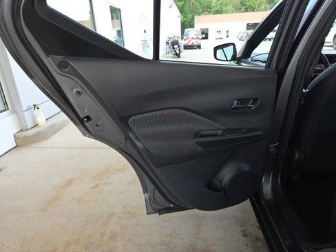 Used 2019 Nissan Kicks SV FWD image 37