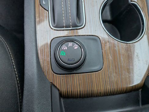 Used 2019 GMC Acadia SLE image 59