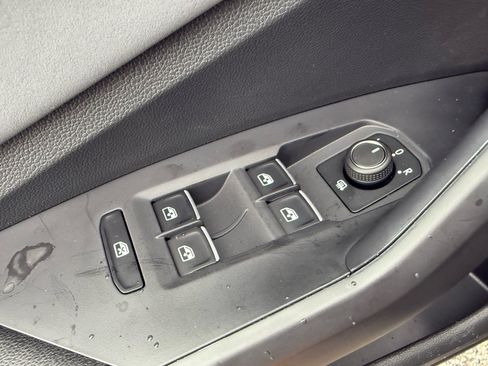 New 2026 Volkswagen Jetta SE image 40