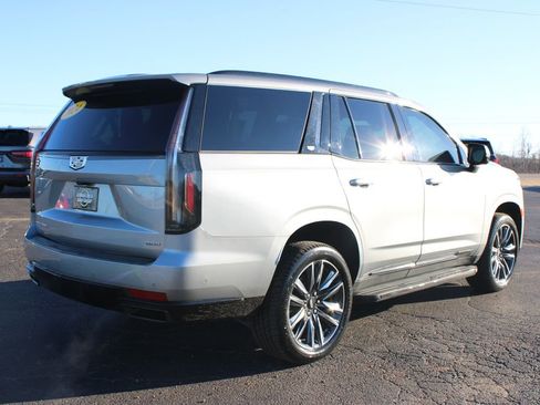 Used 2024 Cadillac Escalade Sport AWD/4WD image 9
