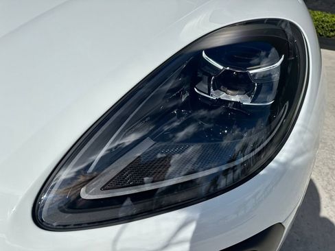 Used 2026 Porsche Macan S AWD/4WD image 13