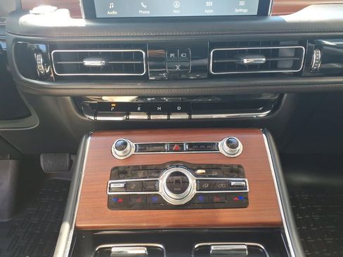 Used 2022 Lincoln Aviator Reserve w/ Equipment Group 201A AWD/4WD image 24