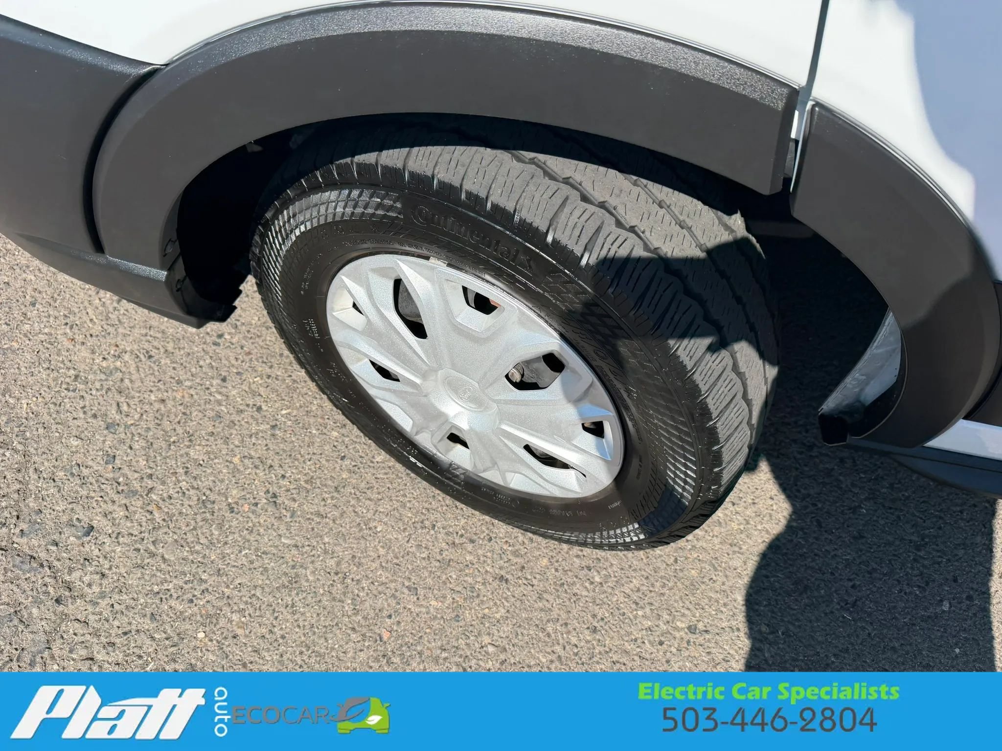 Used 2023 Ford E-Transit Medium Roof w/ Load Area Protection Package RWD image 17