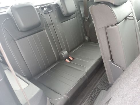 Used 2023 Volkswagen Tiguan SE R-Line FWD image 63