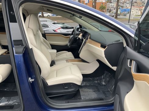 Used 2018 Tesla Model X 100D image 69