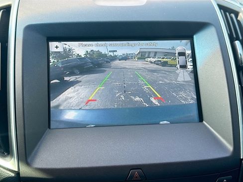Used 2016 Ford Edge Titanium w/ Technology Package FWD image 15