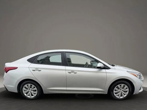 Used 2020 Hyundai Accent SE FWD image 4
