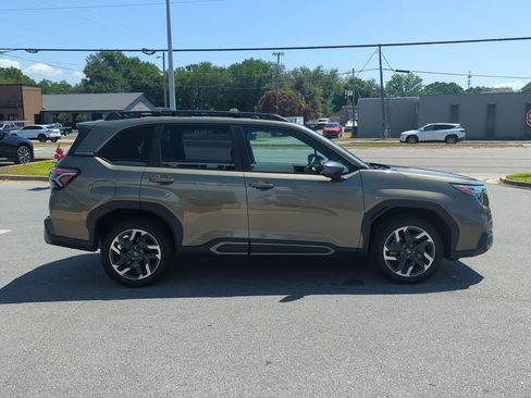 Certified 2025 Subaru Forester Limited w/ Popular Package #2 AWD/4WD image 8