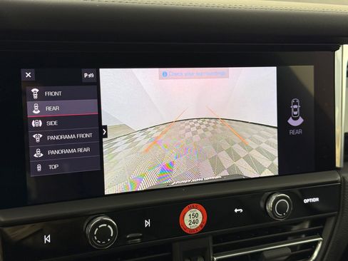 Certified 2026 Porsche Macan AWD/4WD image 30