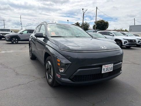 Used 2024 Hyundai Kona SEL FWD image 3
