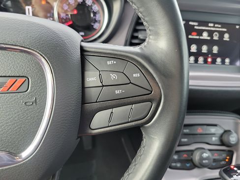 Used 2023 Dodge Challenger SXT image 19