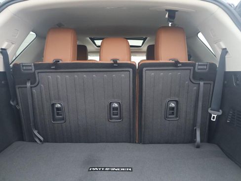 New 2026 Nissan Pathfinder Platinum AWD/4WD image 30