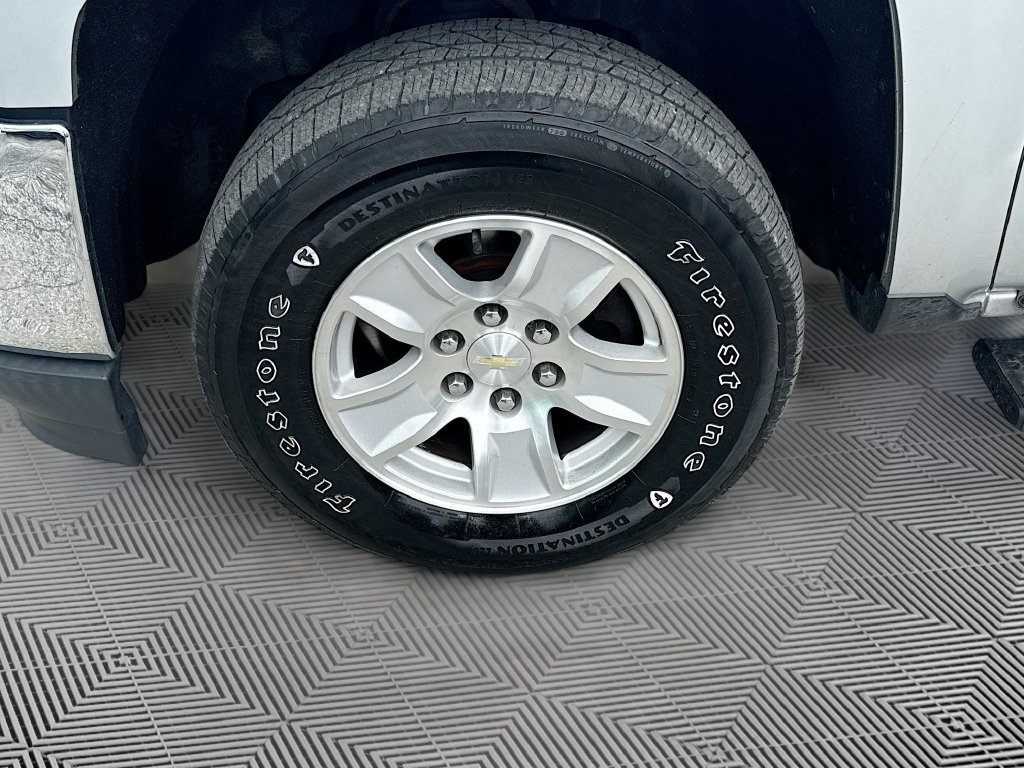 Used 2017 Chevrolet Silverado 1500 LT w/ All Star Edition AWD/4WD image 30