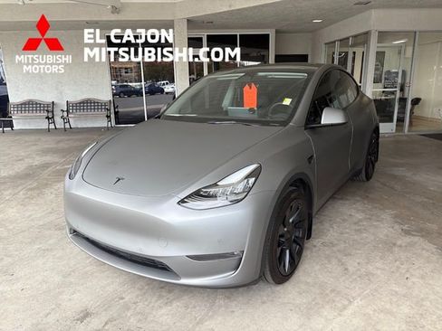 Used 2022 Tesla Model Y Long Range AWD/4WD image 8