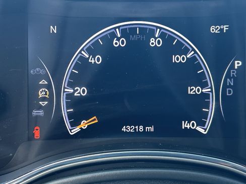 Used 2021 Jeep Grand Cherokee Limited AWD/4WD image 25