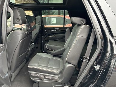 Used 2023 Cadillac Escalade Sport image 4