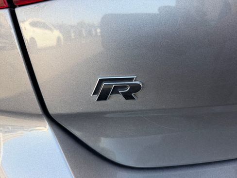 Used 2015 Volkswagen Golf R 4-Door AWD/4WD image 23