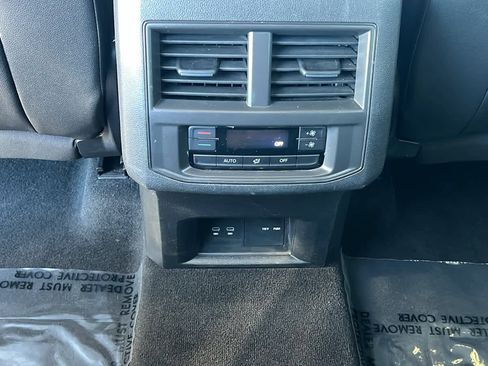 Used 2022 Volkswagen Atlas SE image 25