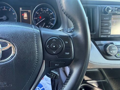 Used 2018 Toyota RAV4 XLE AWD/4WD image 22