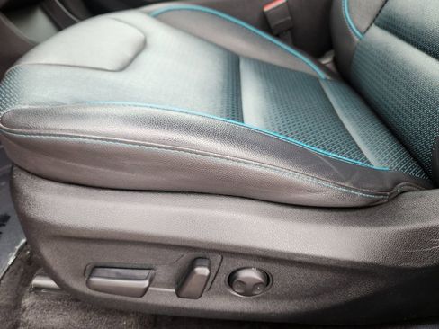 Used 2020 Kia Niro EX Premium w/ Cold Weather Package image 9