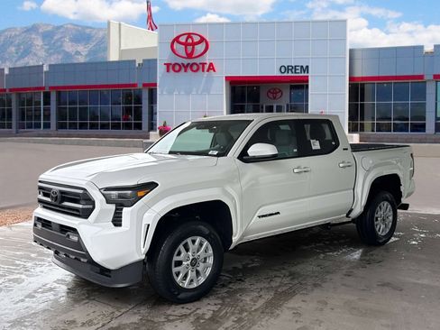New 2026 Toyota Tacoma SR5 AWD/4WD image 3