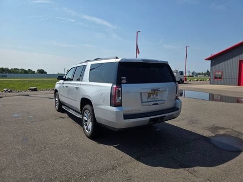 Used 2018 GMC Yukon XL SLT w/ Open Road Package AWD/4WD image 6