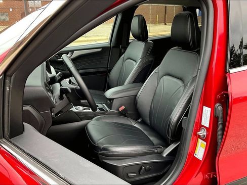 Certified 2025 Ford Escape SE w/ PHEV Premium Package FWD image 24