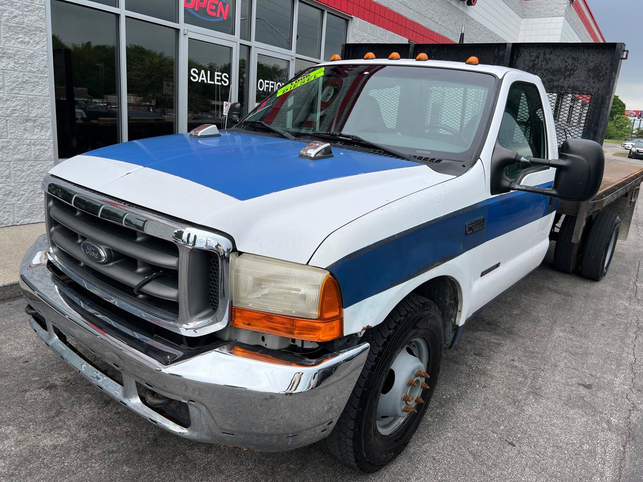 Used 2000 Ford F350 Lariat RWD image 2