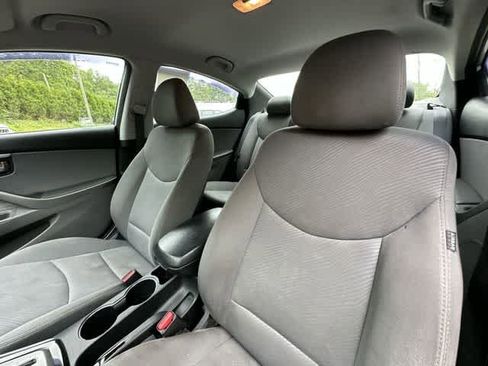 Used 2013 Hyundai Elantra GLS w/ Preferred Pkg FWD image 12