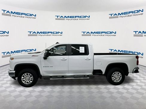 Used 2025 Chevrolet Silverado 2500 LT AWD/4WD image 2