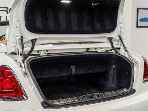 Used 2016 Rolls-Royce Dawn image 21