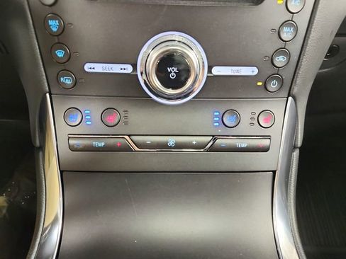 Used 2019 Ford Edge Titanium w/ Equipment Group 301A image 18