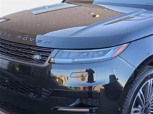 New 2026 Land Rover Range Rover Sport Dynamic SE image 18