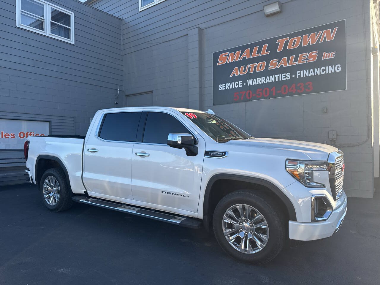 Used 2019 GMC Sierra 1500 Denali AWD/4WD image 1