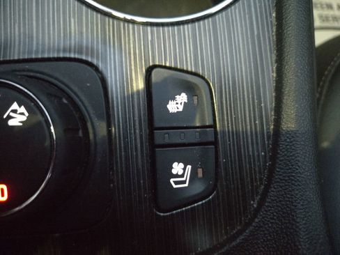 Used 2023 GMC Acadia SLT w/ Preferred Package image 25