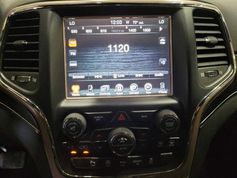 Used 2017 Jeep Grand Cherokee Limited AWD/4WD image 25
