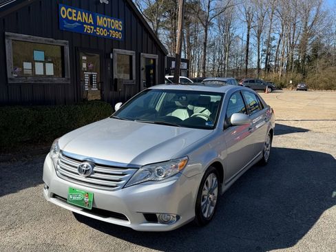 Used 2011 Toyota Avalon image 5