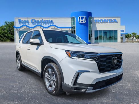 New 2025 Honda Pilot EX-L image 2