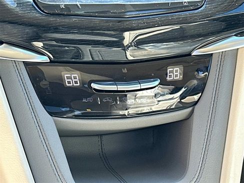 New 2025 Cadillac XT6 Premium Luxury image 13