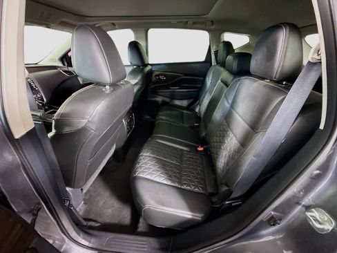 Used 2022 Nissan Murano Platinum w/ Cargo Package image 25