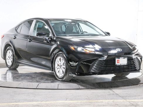 Used 2025 Toyota Camry LE FWD image 3