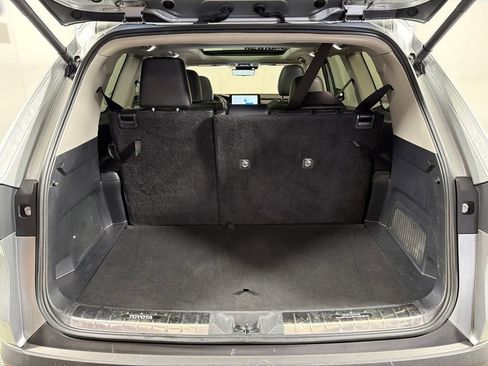 Used 2024 Toyota Grand Highlander AWD image 19